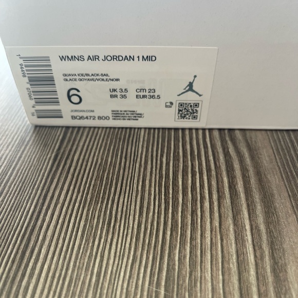 Air Jordan mid 1 barely orange - Picture 4 of 4